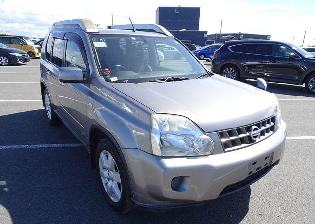 2009 NISSAN X-TRAIL 20XT 92,656 km