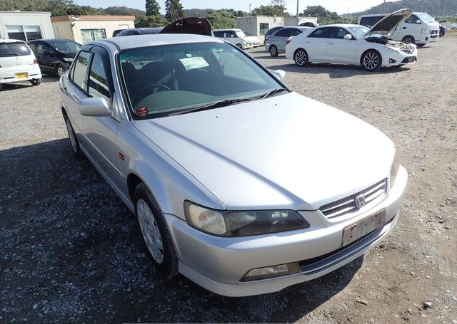 1999 HONDA ACCORD SIR 72,656 km