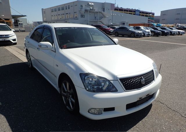 2005 TOYOTA CROWN 139,832 km