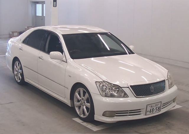 2004 TOYOTA CROWN ATHLETE 135,413 km