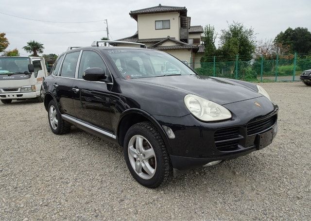 2004 PORSCHE CAYENNE 63,586 km