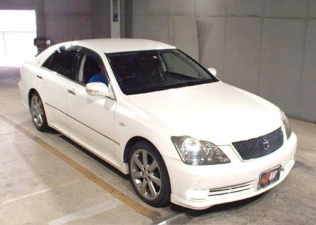 2004 TOYOTA CROWN ATHLETE  96,300 km