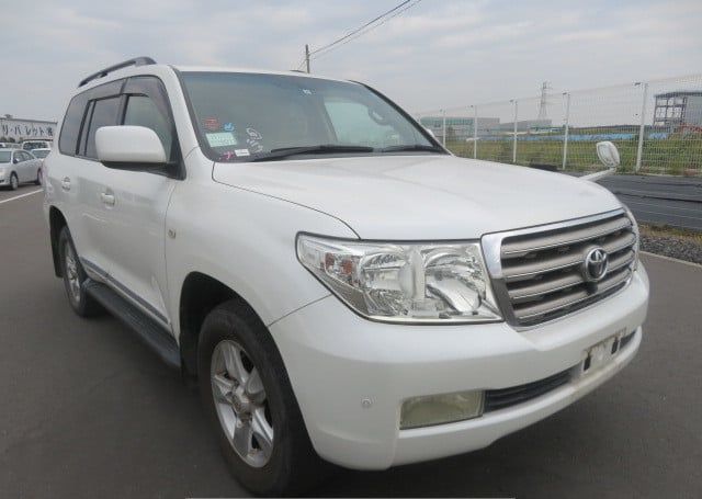 2009 TOYOTA LAND CRUISER AX 110,577 km