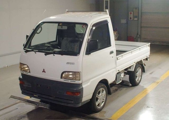 1998 MITSUBISHI MINICAB TRUCK 87,672 km