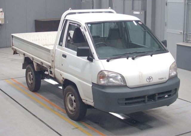 2001 TOYOTA TOWNACE TRUCK 126,058 km