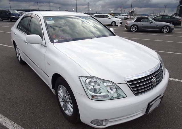 2004 TOYOTA CROWN 47,135 km