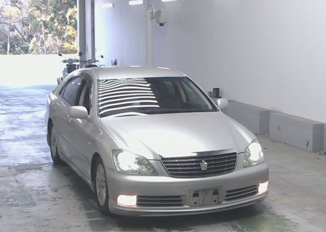 2004 TOYOTA CROWN ROYAL SALOON 133,356 km