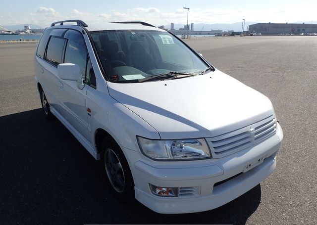 2000 MITSUBISHI CHARIOT GRANDIS 52,891 km