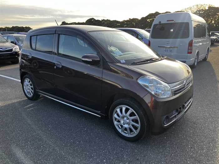 2010 Daihatsu Mira 76,900 km