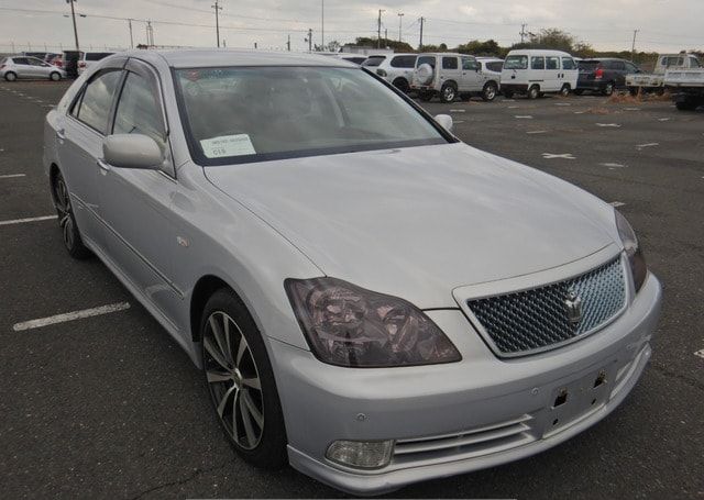 2004 TOYOTA CROWN ATHLETE 118,739 km