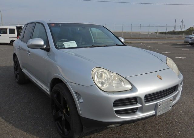 2004 PORSCHE CAYENNE 156,163 km