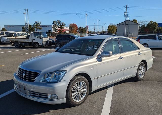 2004 TOYOTA CROWN ROYAL SALOON 45,077 km