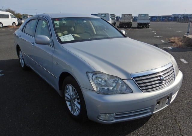 2005 TOYOTA CROWN ROYAL SALOON 11,780 km