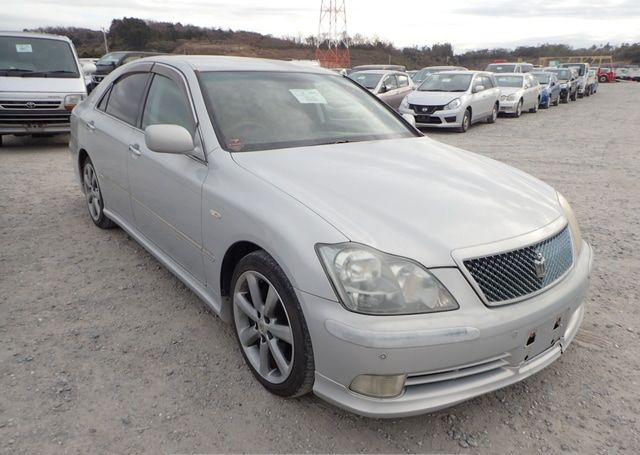 2004 TOYOTA CROWN ATHLETE 113,934 km