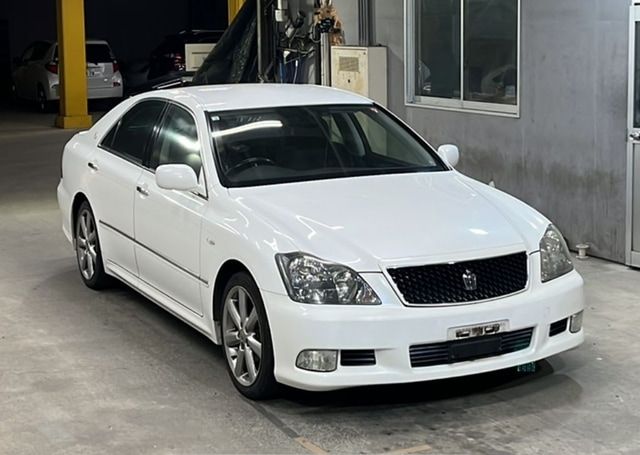 2006 TOYOTA CROWN ATHLETE 108,357 km