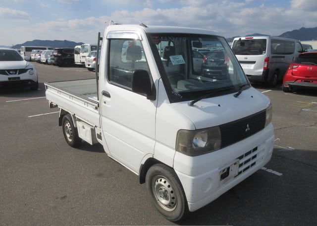 2000 MITSUBISHI MINICAB TRUCK 63,000 km