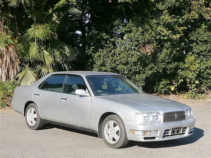 1996 Nissan Cedric Hardtop 100,300 km