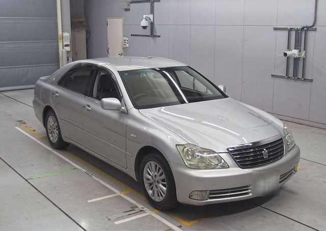 2004 TOYOTA CROWN ROYAL SALOON 87,551 km