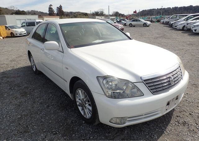 2005 TOYOTA CROWN ROYAL SALOON 47,900 km