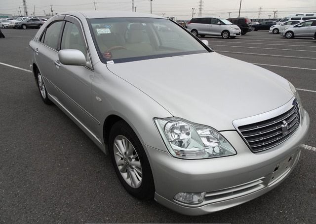 2004 TOYOTA CROWN ROYAL SALOON 39,705 km