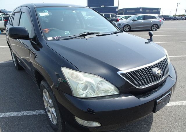 2006 TOYOTA HARRIER 134,000 km