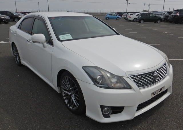 2010 TOYOTA CROWN ATHLETE 124,303 km
