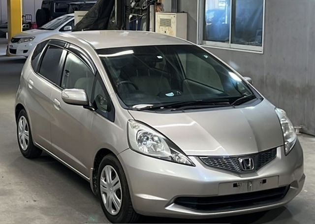 2010 HONDA FIT X 121,340 km