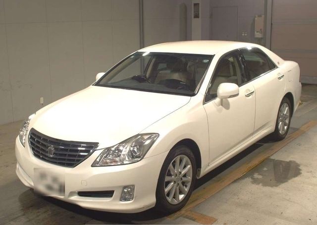 2009 TOYOTA CROWN ROYAL SALOON NAVI PACKAGE 111,809 km