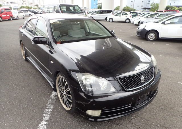 2004 TOYOTA CROWN ATHLETE 153,000 km
