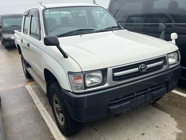 2004 Toyota Hilux Pickup DX Double Cab Diesel 173,830km