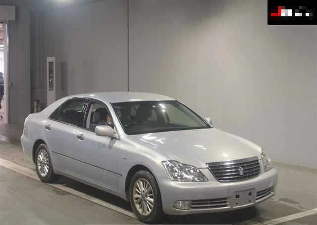 2004 TOYOTA CROWN 33,385 km