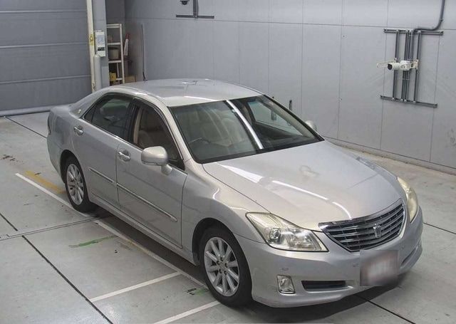 2008 TOYOTA CROWN ROYAL SALOON NAVI PACKAGE 86,758 km