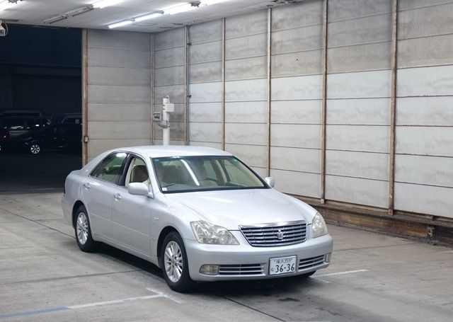 2007 TOYOTA CROWN ROYAL SALOON 70,072 km