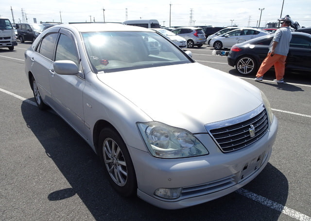 2004 Toyota Crown Royal Saloon 75,157km