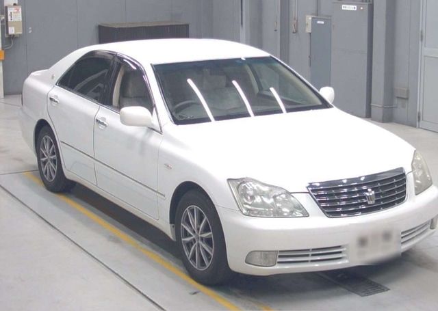 2004 TOYOTA CROWN ROYAL SALOON 92,210 km