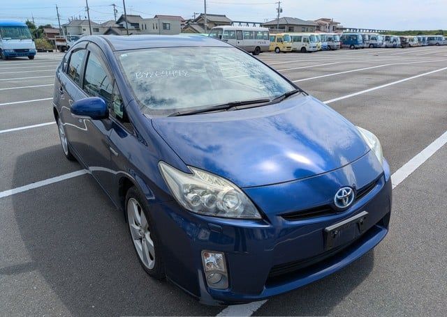 2010 TOYOTA PRIUS HYBRID S TOURING SELECTION 98,074 km