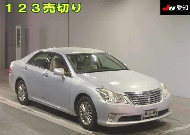 2010 TOYOTA CROWN ROYAL SALOON SPECIAL NAVI PKG 28,547 km