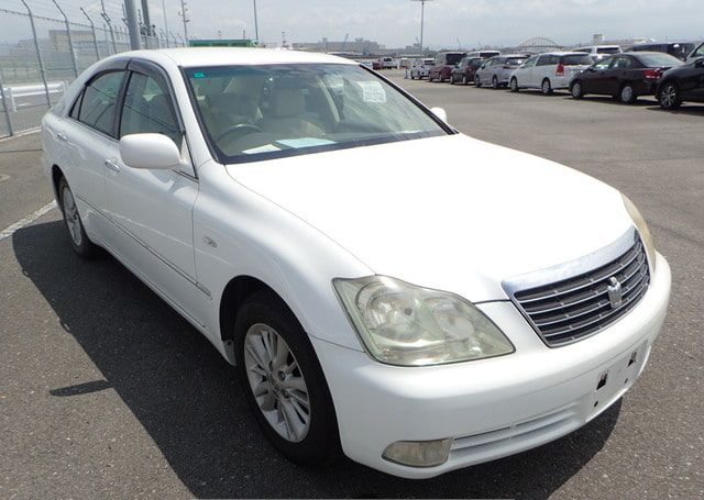 2004 TOYOTA CROWN ROYAL SALOON 34,660 km