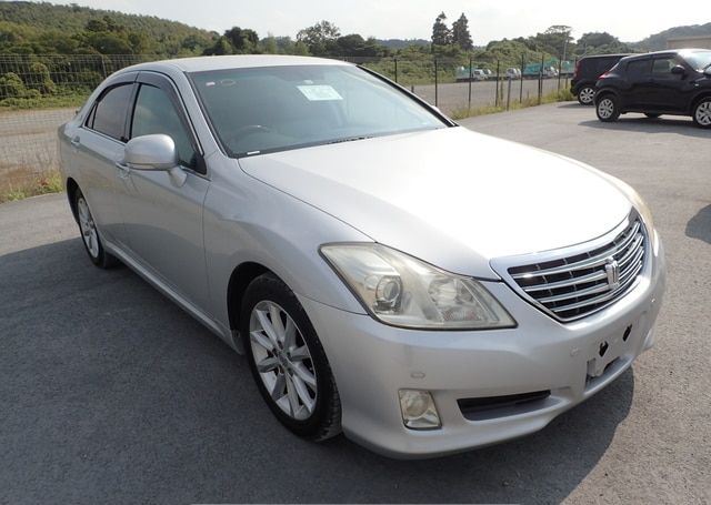 2009 TOYOTA CROWN ROYAL SALOON 121,581 km