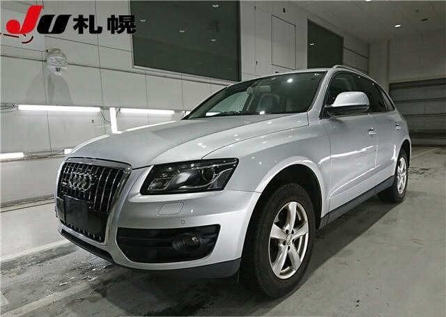 2009 AUDI Q5 75,941 km
