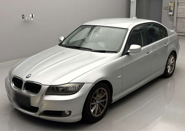 2010 BMW 3 SERIES 320I 15,999 km