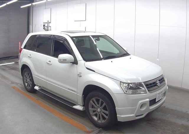 2008 SUZUKI ESCUDO 2.7 SALOMON LIMITED 102,380 km