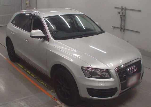 2010 AUDI Q5 2.0TFSI QUATTRO 81,921 km