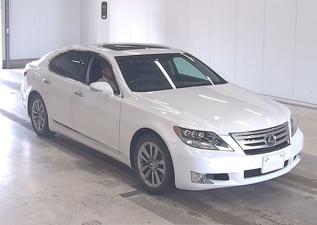 2010 LEXUS LS HYBRID LS600H VERSION S 127,600 km