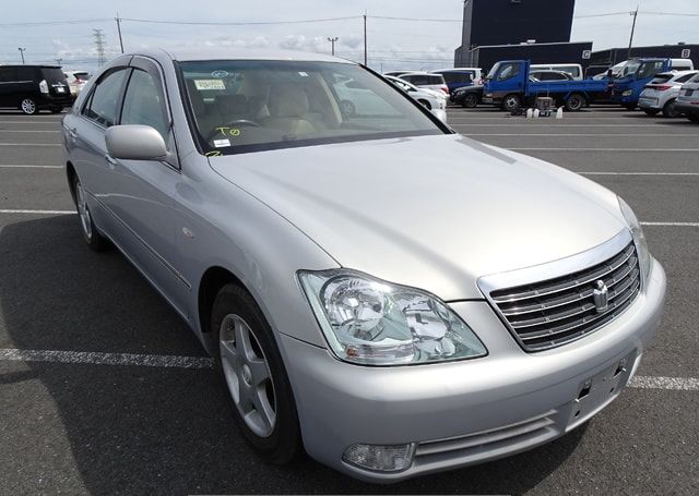 2004 TOYOTA CROWN ROYAL SALOON 29,637 km