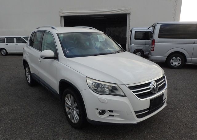 2009 VOLKSWAGEN TIGUAN SS 139,000 km