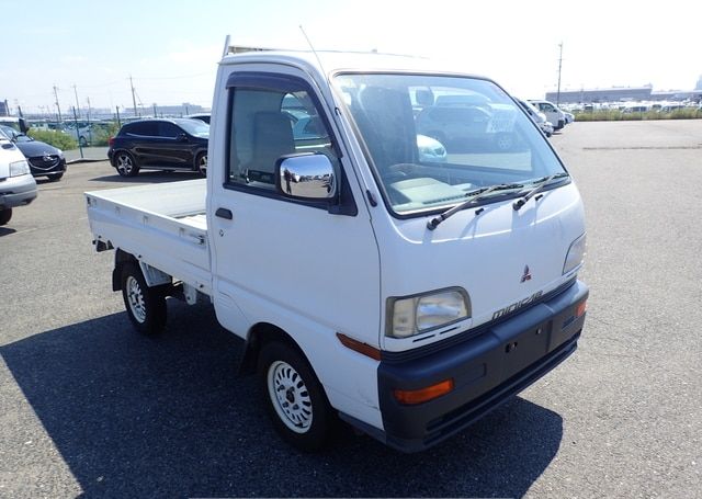 1999 MITSUBISHI MINICAB TRUCK 108,396 km