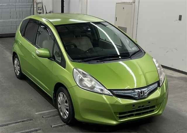 2010 HONDA FIT HYBRID 108,600 km