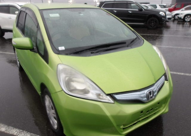 2010 HONDA FIT HYBRID 108,600 km