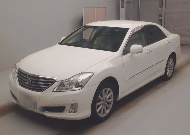 2009 TOYOTA CROWN ROYAL SALOON NAVI PACKAGE 89,112 km
